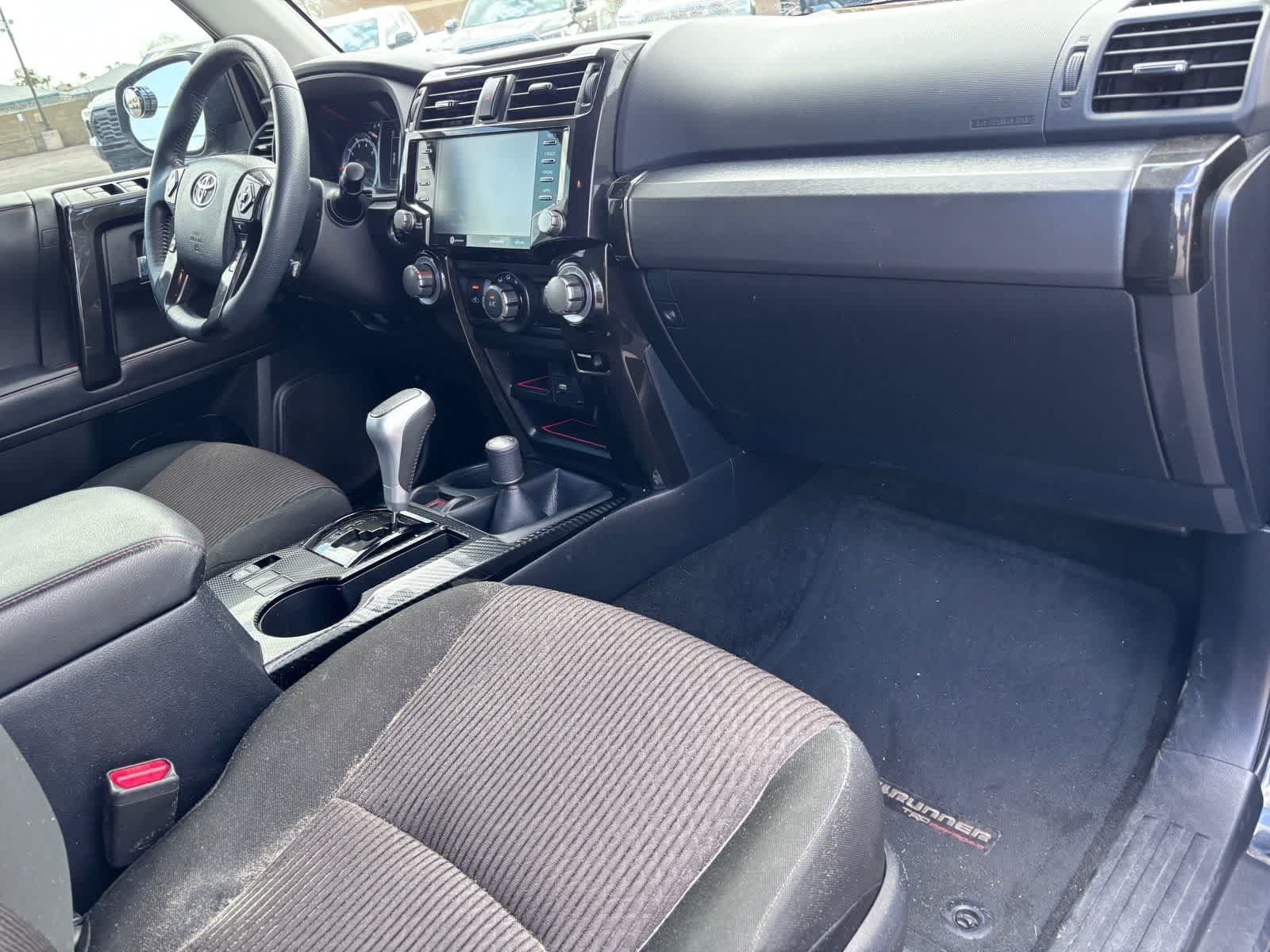 Used 2022 Toyota 4Runner TRD Off-Road AWD/4WD image 9