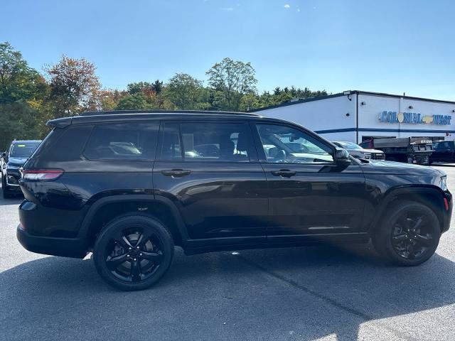 Used 2023 Jeep Grand Cherokee L Laredo AWD/4WD image 4