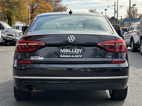 Used 2019 Volkswagen Passat 2.0T Wolfsburg image 3