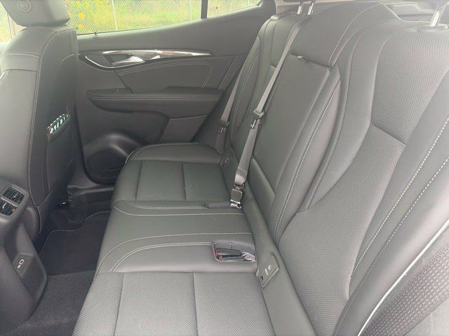 Used 2023 Buick Envision Essence AWD/4WD image 9