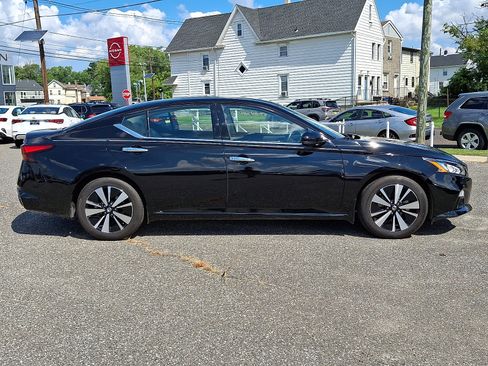 Certified 2022 Nissan Altima 2.5 SL FWD image 7