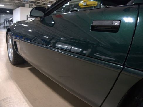 Used 1995 Chevrolet Corvette Coupe image 17