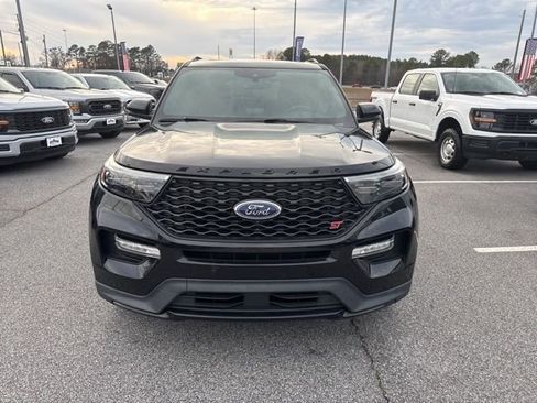 Certified 2020 Ford Explorer ST w/ ST Street Pack image 2