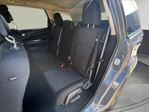 Used 2020 Dodge Journey SE w/ SE Popular Equipment Group image 22