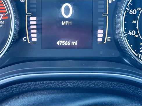 Used 2020 Jeep Cherokee Latitude Plus w/ Cold Weather Group image 13