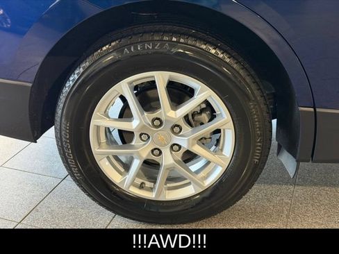 Used 2023 Chevrolet Equinox LT w/ Driver Convenience Package AWD/4WD image 11