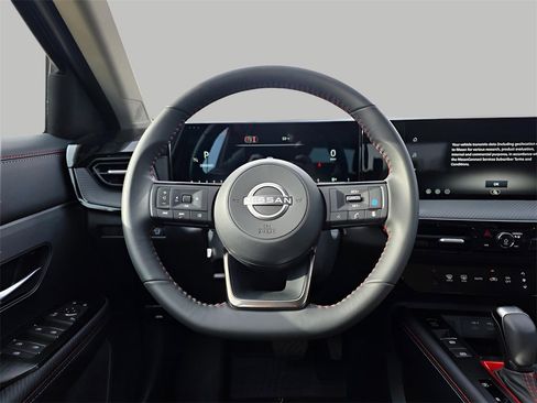 New 2026 Nissan Kicks SR image 17