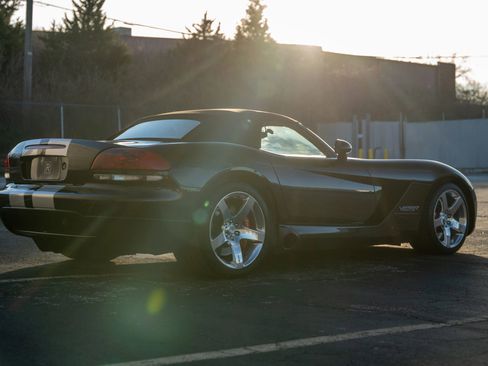 Used 2006 Dodge Viper SRT-10 image 4