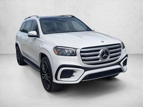 New 2026 Mercedes-Benz GLS 580 4MATIC image 6