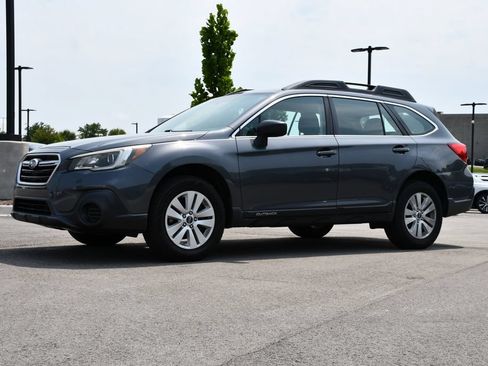 Used 2018 Subaru Outback 2.5i AWD/4WD image 3
