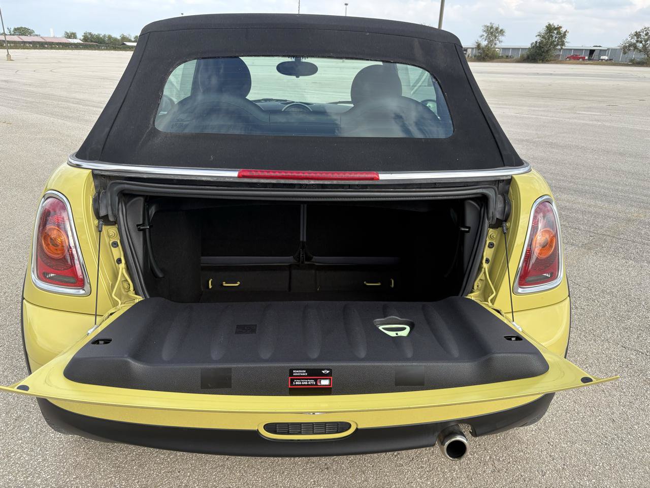 Used 2009 MINI Cooper Convertible FWD image 51