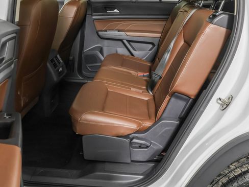 Used 2022 Volkswagen Atlas SEL R-Line AWD/4WD image 37