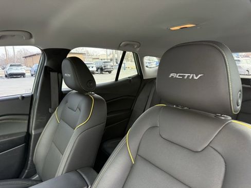 Used 2025 Chevrolet Trax ACTIV image 7