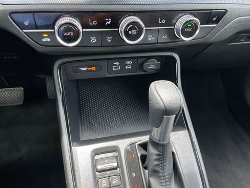 Certified 2025 Honda CR-V EX image 18