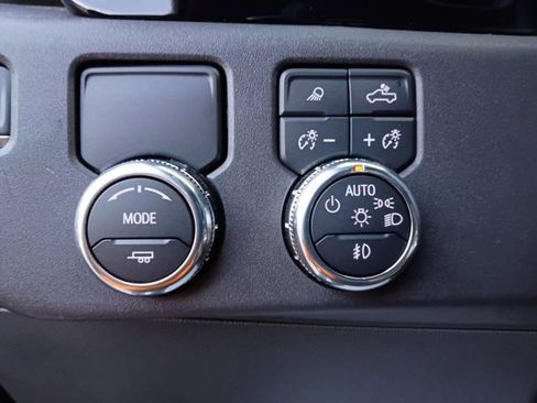 Used 2024 GMC Sierra 1500 SLT RWD image 10