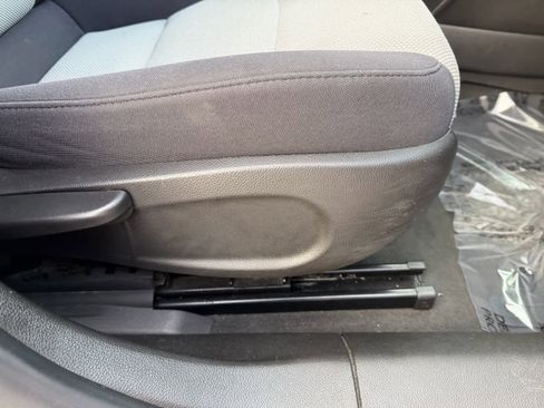 Used 2013 Chevrolet Cruze LS image 14