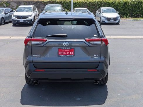 Used 2025 Toyota RAV4 XLE AWD/4WD image 9