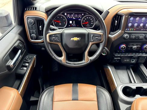 Used 2022 Chevrolet Silverado 2500 High Country w/ Z71 Off-Road Package image 24