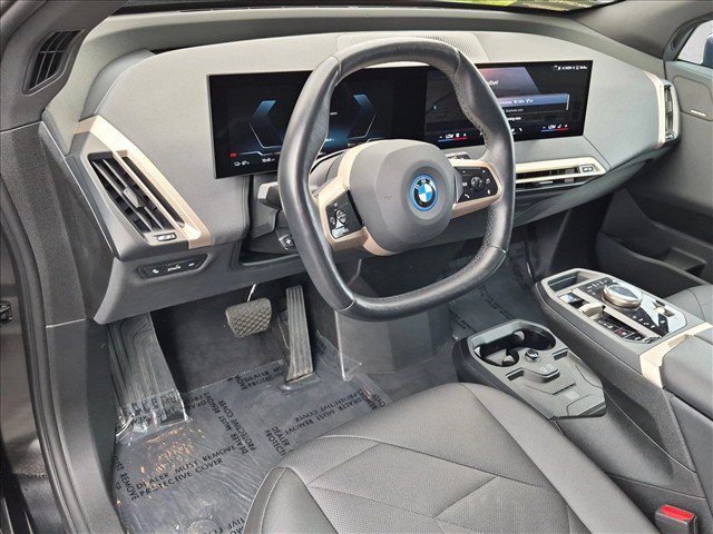 Certified 2024 BMW iX xDrive50 w/ Premium Package AWD/4WD image 10