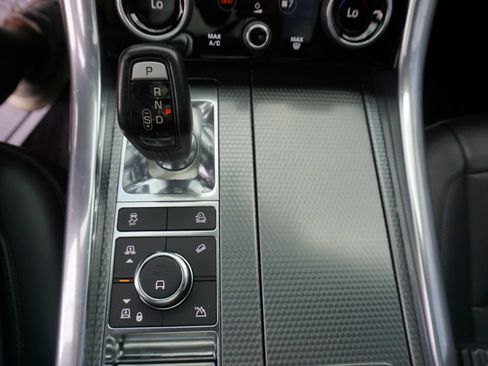 Used 2018 Land Rover Range Rover Sport Supercharged AWD/4WD image 34