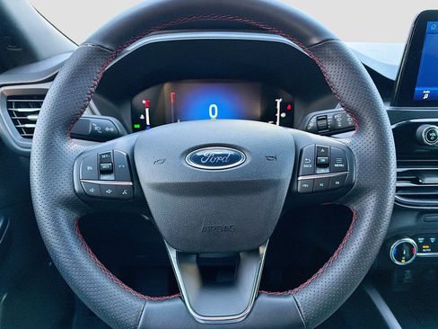 Used 2025 Ford Escape ST-Line image 18