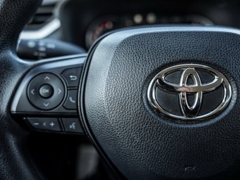 Used 2024 Toyota RAV4 XLE image 16