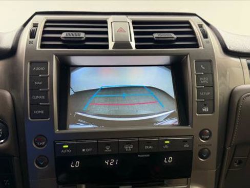 Used 2016 Lexus GX 460 image 27