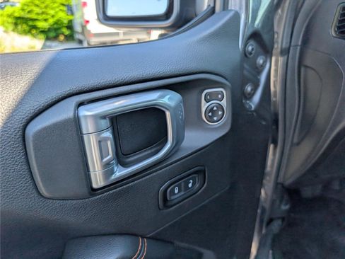 Used 2020 Jeep Gladiator Mojave AWD/4WD image 19