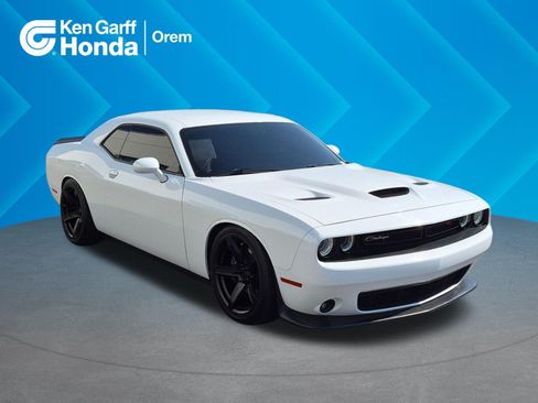 Used 2022 Dodge Challenger R/T Scat Pack w/ Driver Convenience Group RWD image 1