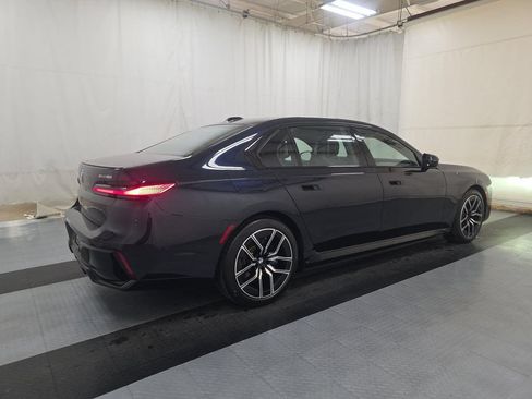 Certified 2024 BMW i7 xDrive60 w/ Executive Package AWD/4WD image 2