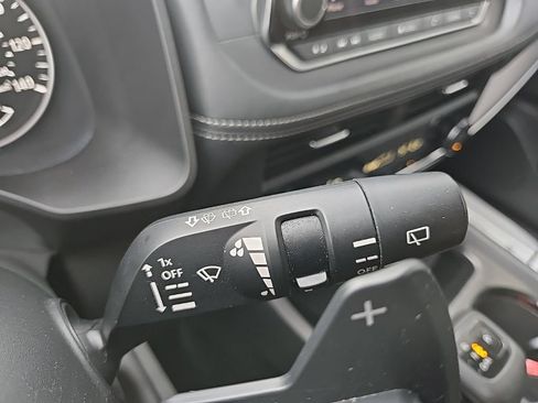 Used 2023 Nissan Rogue SV AWD/4WD image 44
