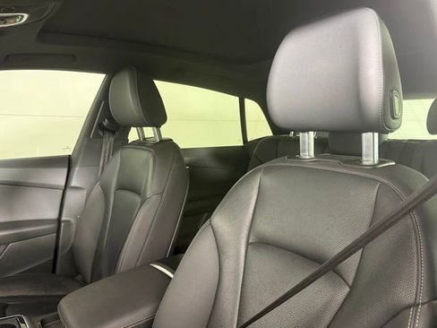 Used 2022 Audi Q8 Premium Plus image 5