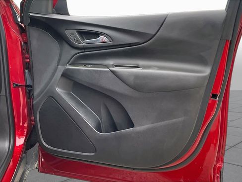 Used 2023 Chevrolet Equinox LT FWD image 21