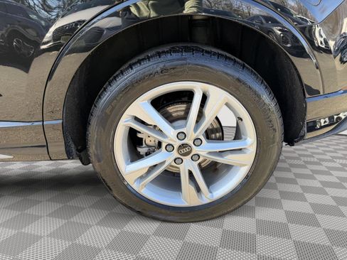 Used 2024 Audi Q3 2.0T Premium w/ Convenience Package image 10