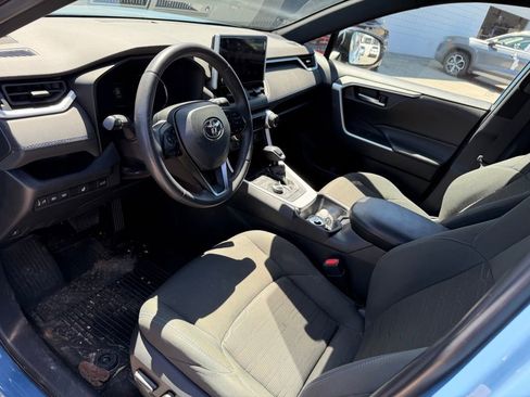 Used 2023 Toyota RAV4 SE w/ Convenience Package AWD/4WD image 4