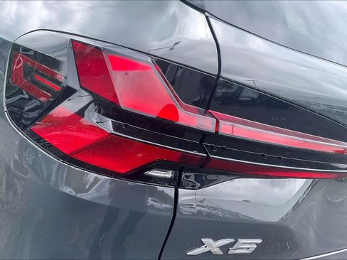 New 2026 BMW X5 xDrive40i AWD/4WD image 14