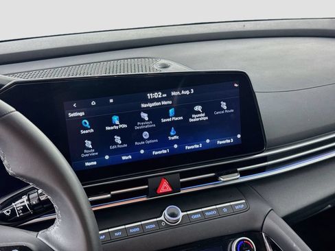Used 2025 Hyundai Elantra Limited FWD image 13