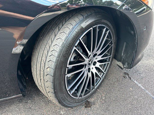 Used 2022 Mercedes-Benz C 300 4MATIC Sedan image 33