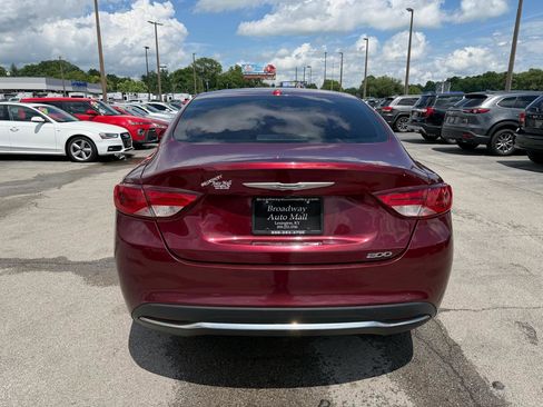 Used 2015 Chrysler 200 Limited w/ Convenience Group FWD image 3