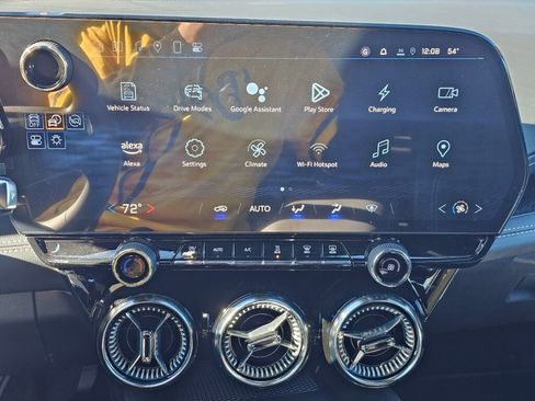 New 2025 Chevrolet Blazer EV LT w/ Midnight/Sport Edition image 12