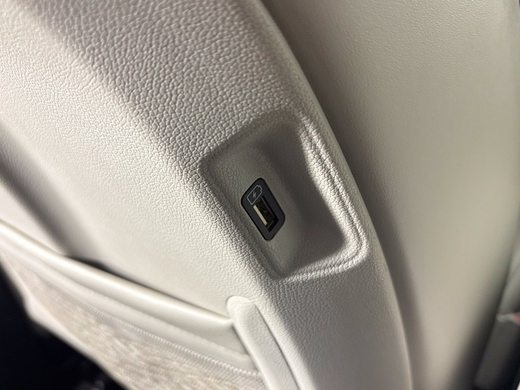 Used 2022 Kia Sorento S w/ Panoramic Sunroof Package FWD image 38