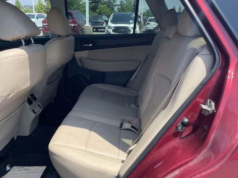 Used 2019 Subaru Outback 2.5i Limited AWD/4WD image 6