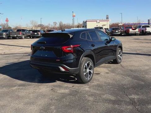 Used 2024 Chevrolet Trax RS w/ Driver Confidence Package image 8