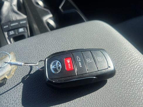 Used 2025 Toyota Camry LE image 22