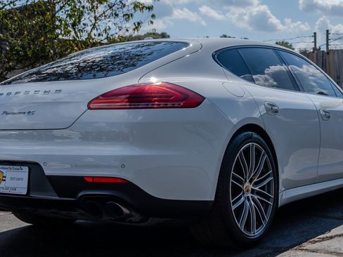 Used 2016 Porsche Panamera 4S w/ Premium Package Plus image 5