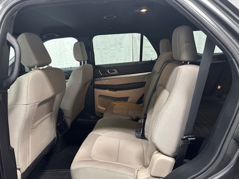 Used 2018 Ford Explorer XLT w/ Equipment Group 201A AWD/4WD image 39