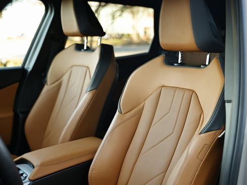 Certified 2025 BMW X3 xDrive30i w/ M Sport Package image 20