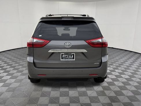 Used 2020 Toyota Sienna Limited FWD image 7