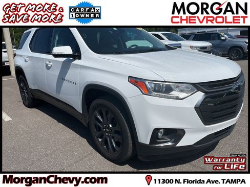 Used 2020 Chevrolet Traverse RS FWD image 1