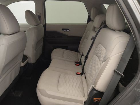 Used 2022 Nissan Pathfinder SV FWD image 18